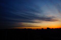 太陽に向かって行く雲　向雲（こううん）