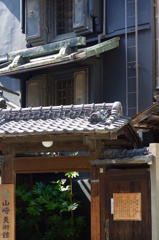 蔵の街の美術館