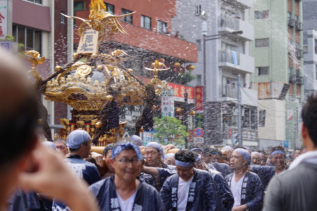 深川　水かけ祭り１