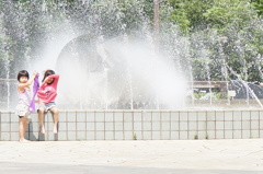 ママ―水遊びしちゃうよー。