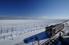 オホーツク海に最も近い駅