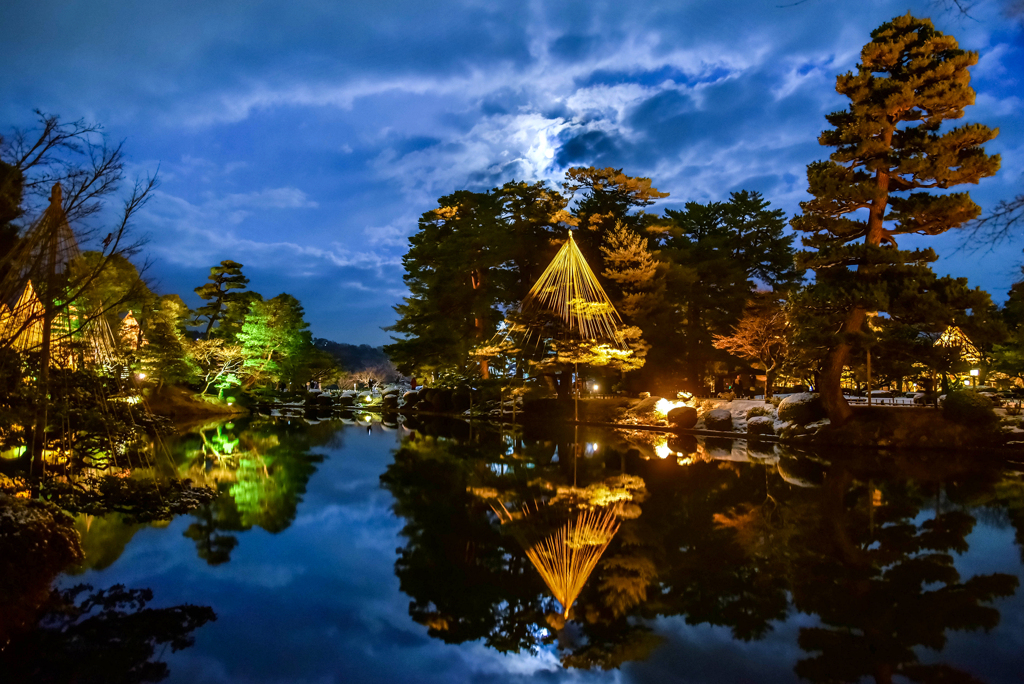 月夜の兼六園