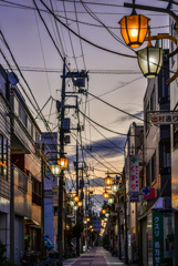 夜明けの商店街