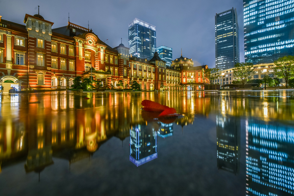 雨の東京駅2