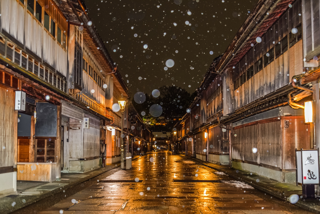ひがし茶屋街 雪ホタル(自宅編集版)