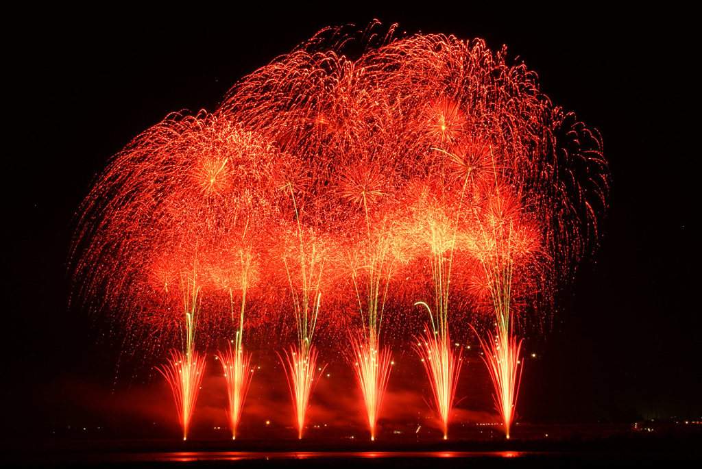 伊勢崎利根川花火大会