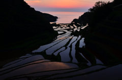 日没後の浜野浦