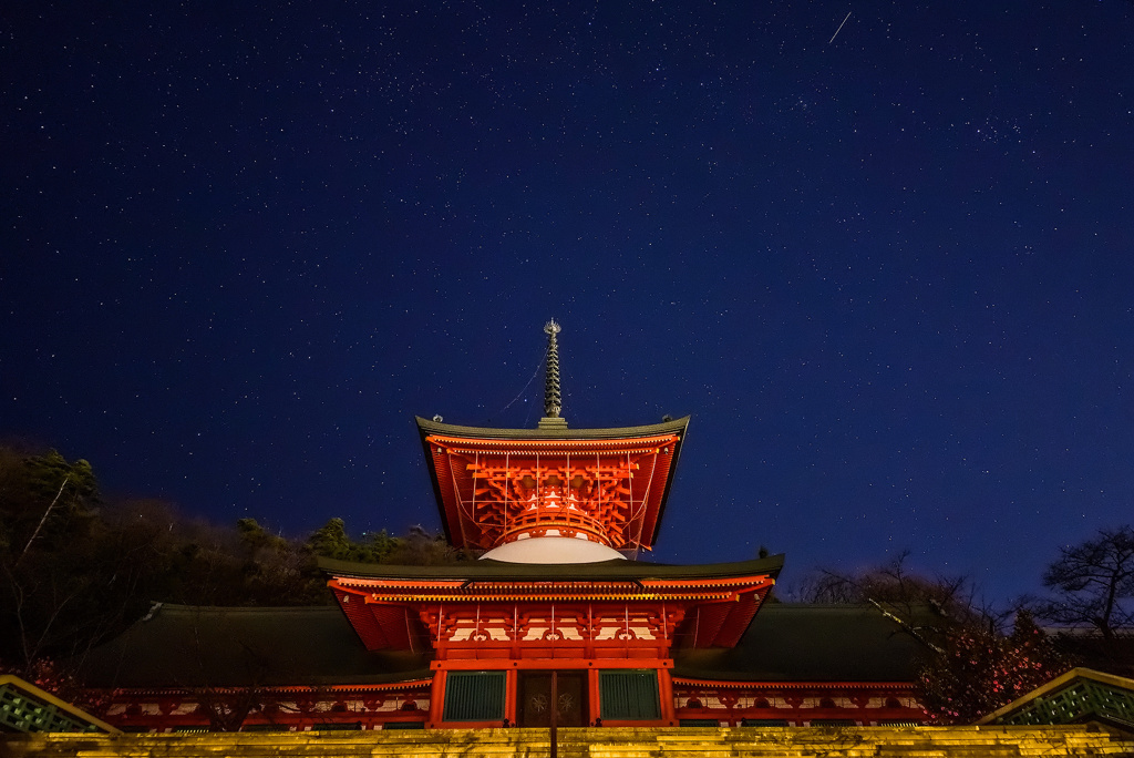 夜の雲上殿