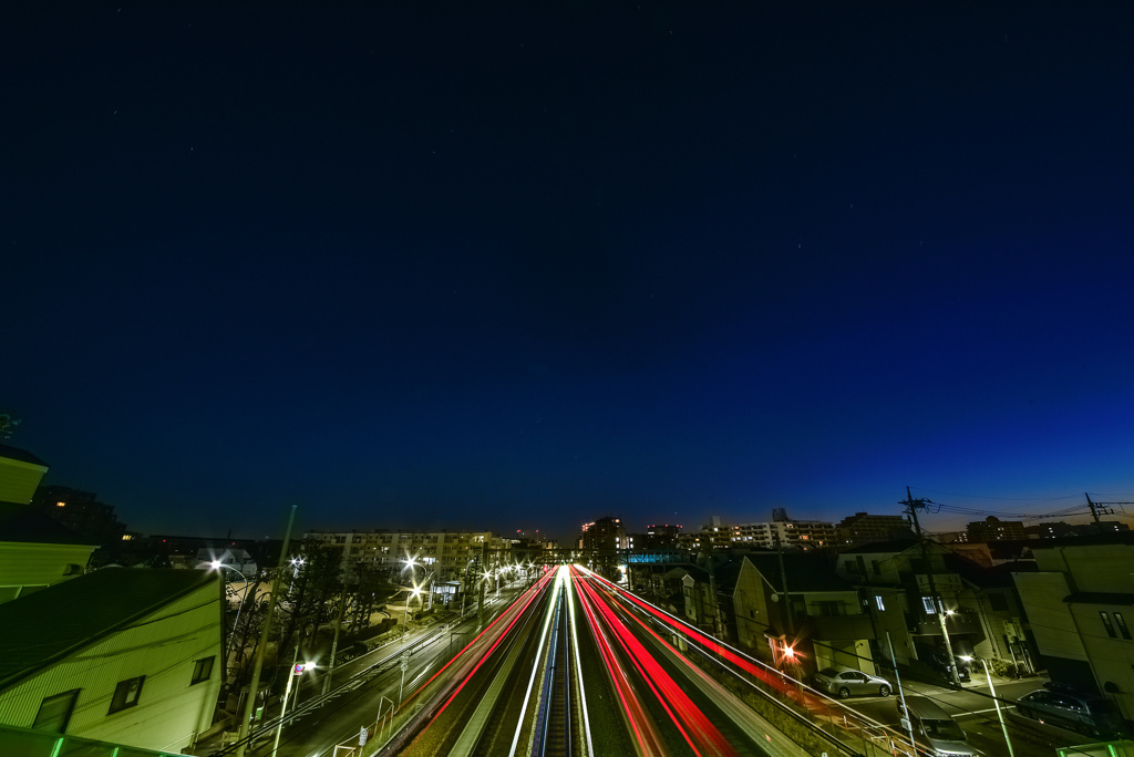 夜明けの京浜東北線