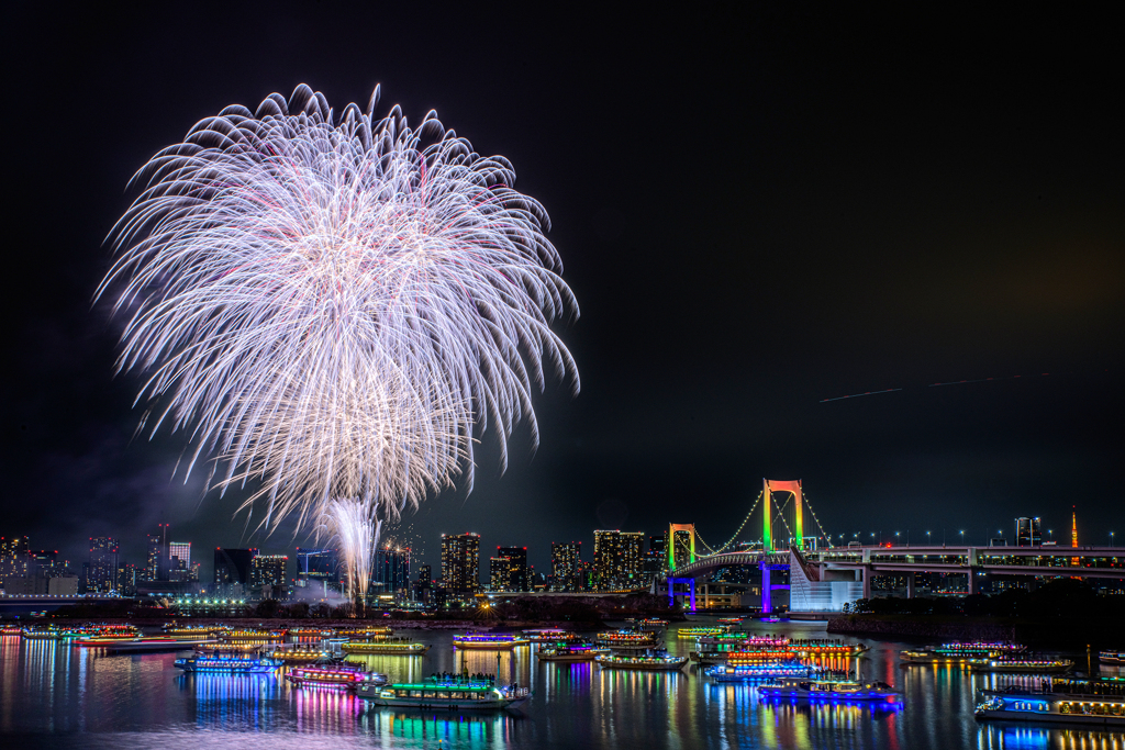 花火が端に寄ってる理由?