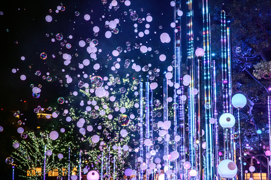 しゃぼん玉飛んだ