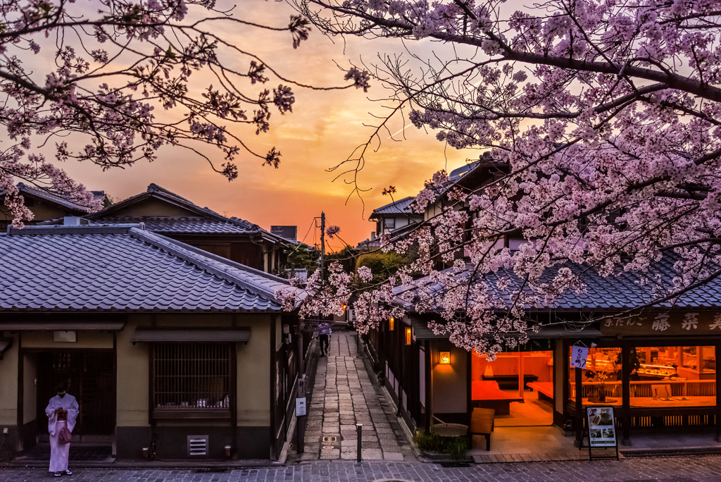 石塀小路夕景