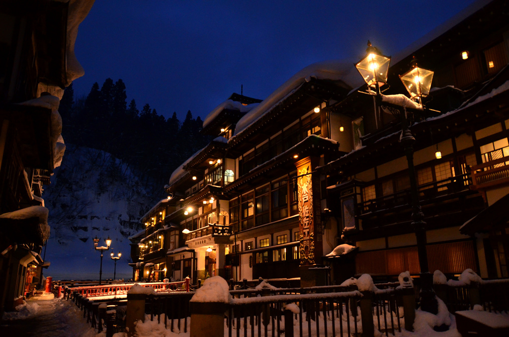 銀山温泉、能登屋の雪景色