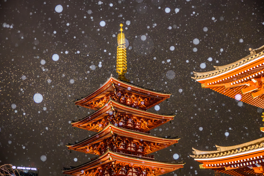 浅草寺 五重塔の雪景色