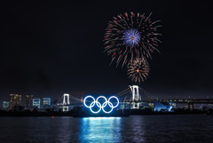 お台場 五輪マーク再設置記念? 花火