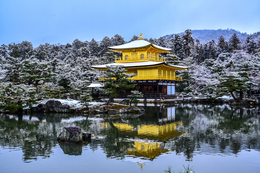 金閣寺雪景色