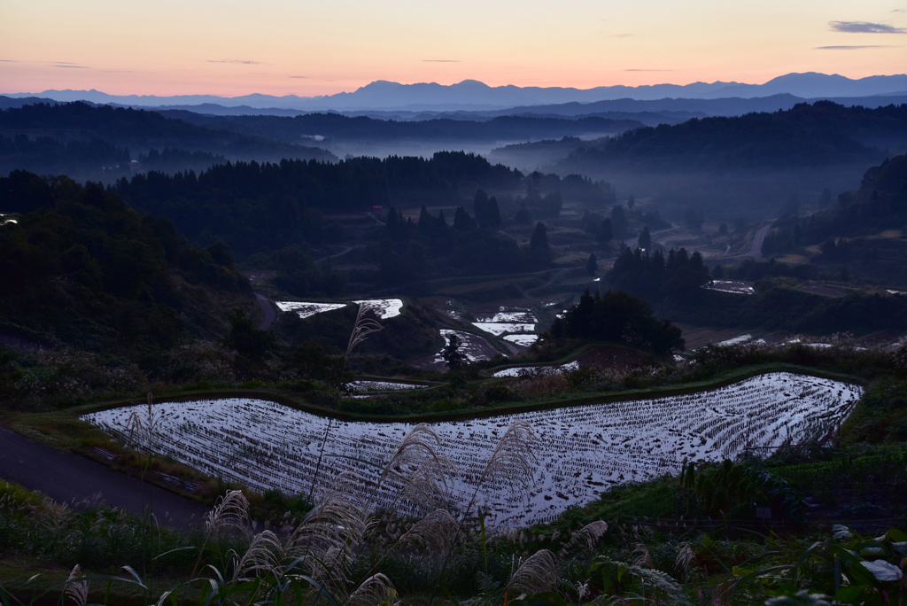 星峠、秋の夜明け