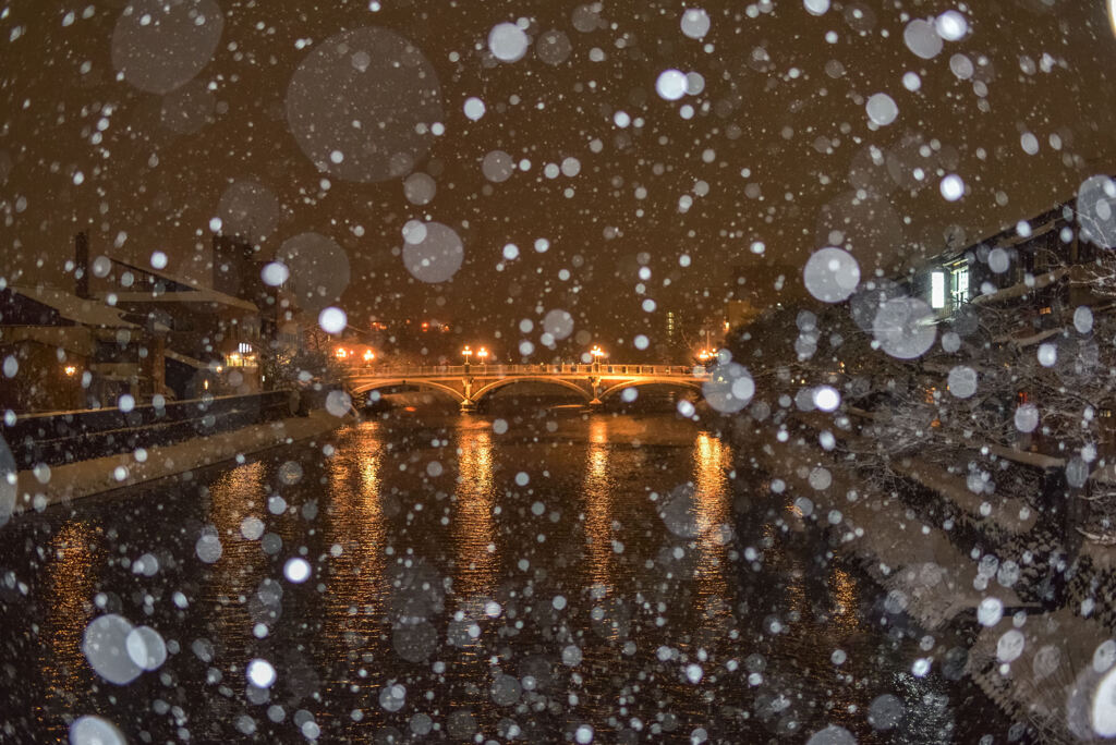 浅野川大橋雪景色