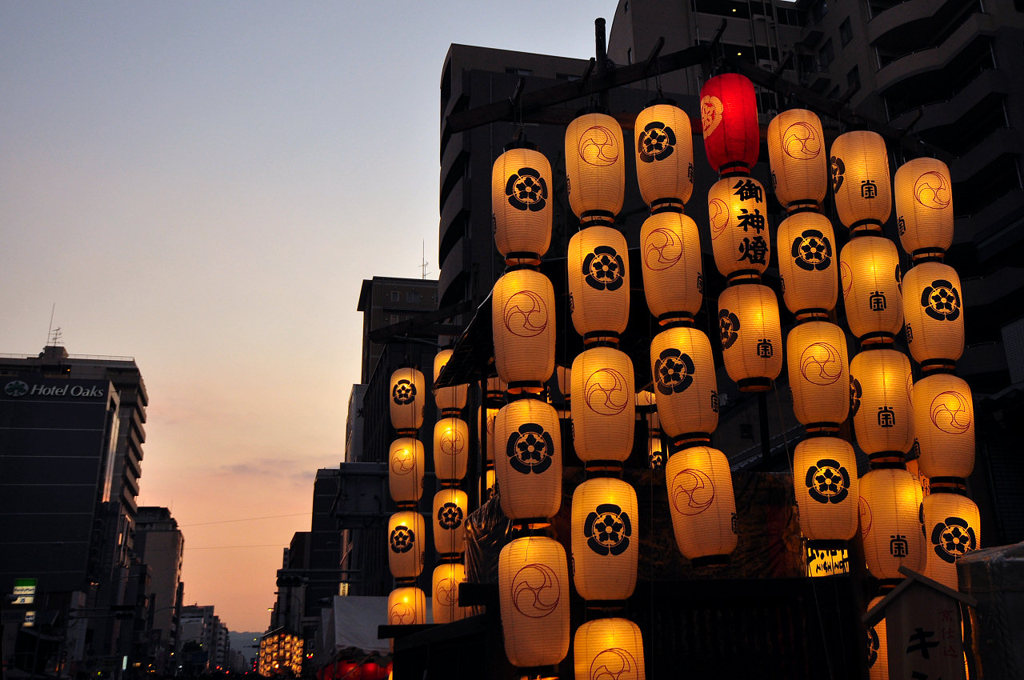 祇園祭の夜に