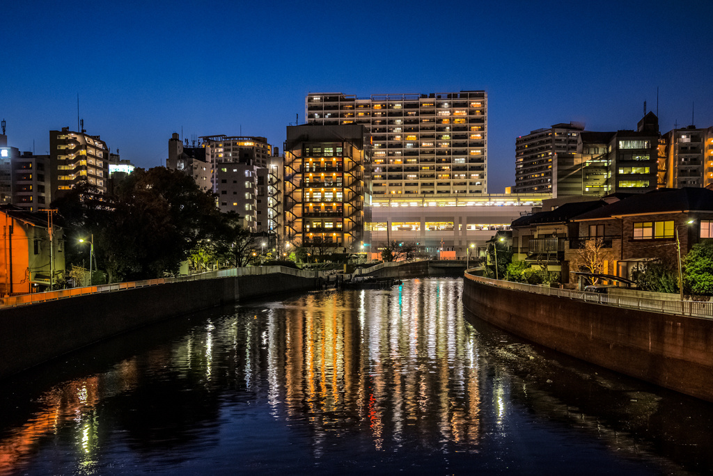 京急蒲田駅の夜