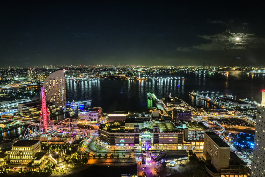 横浜の月夜