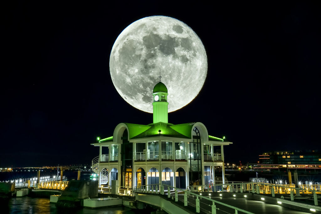 月夜の横浜(合成)