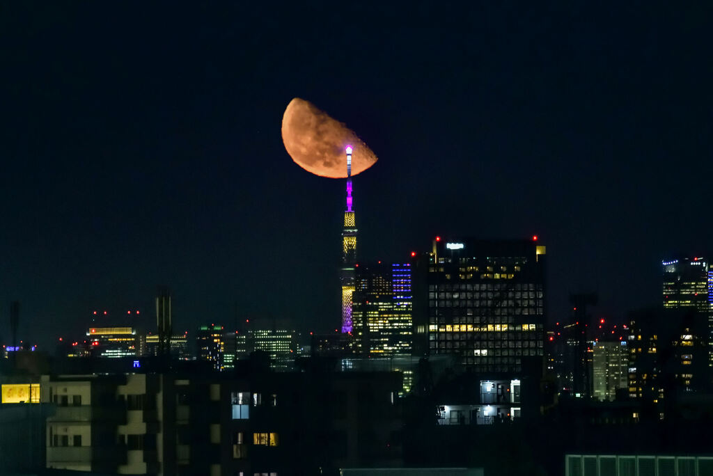 月とスカイツリー