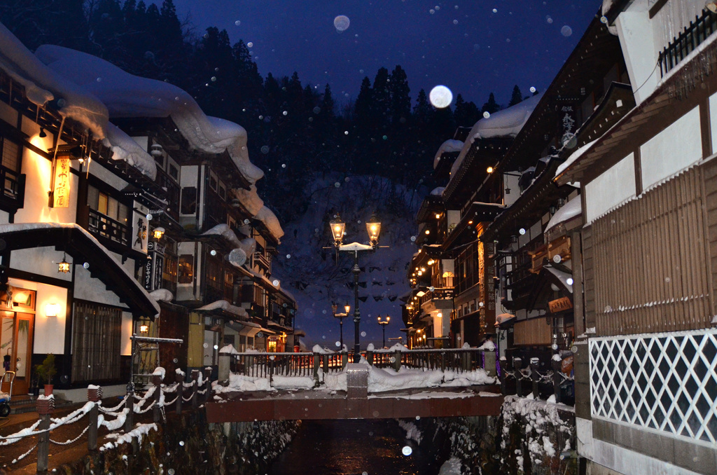 黄昏の銀山温泉