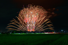 下だけ派手な花火