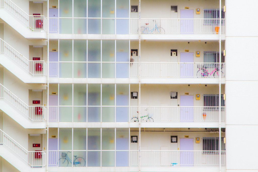 One Floor,One Bicycle