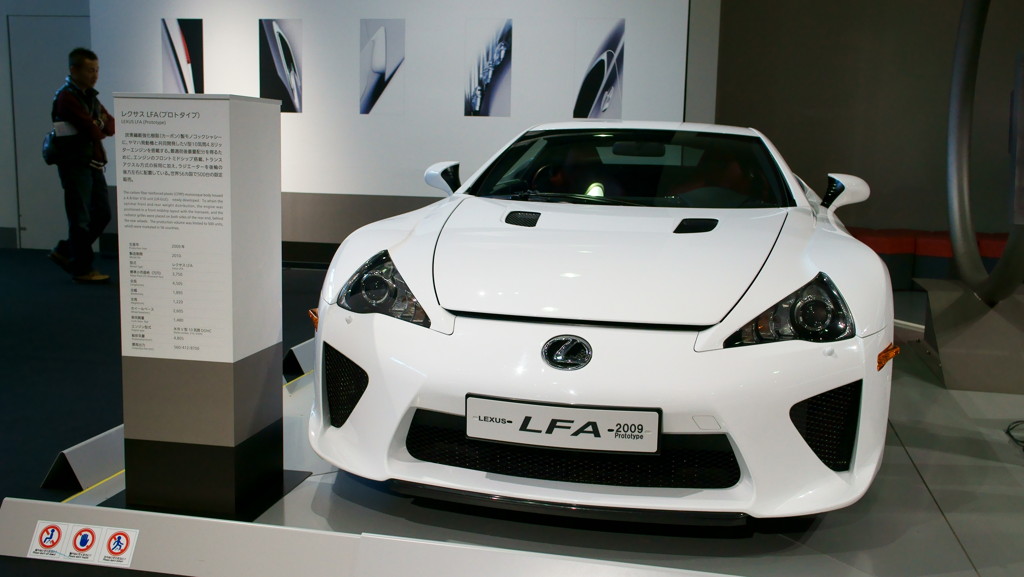 レクサスLFA