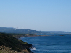 風車と海岸線