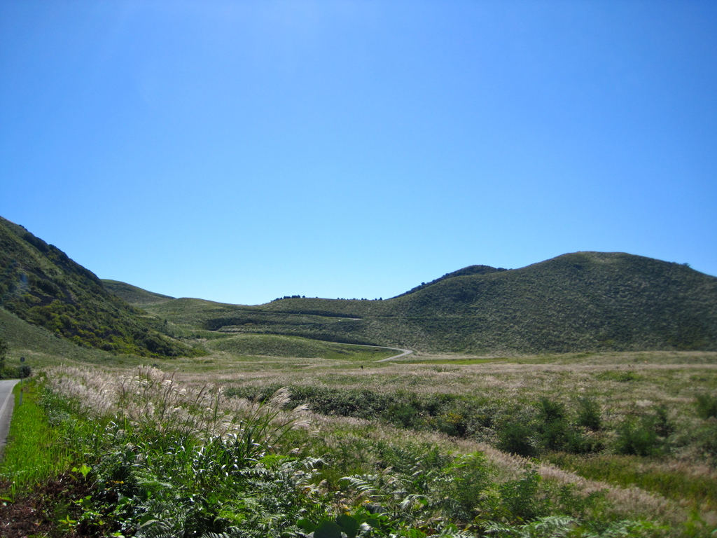 寒風山の火口から