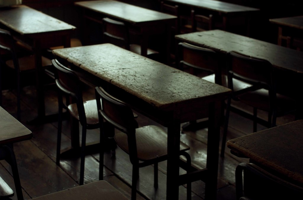 古い小学校／教室