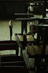 錆びた小学校の椅子