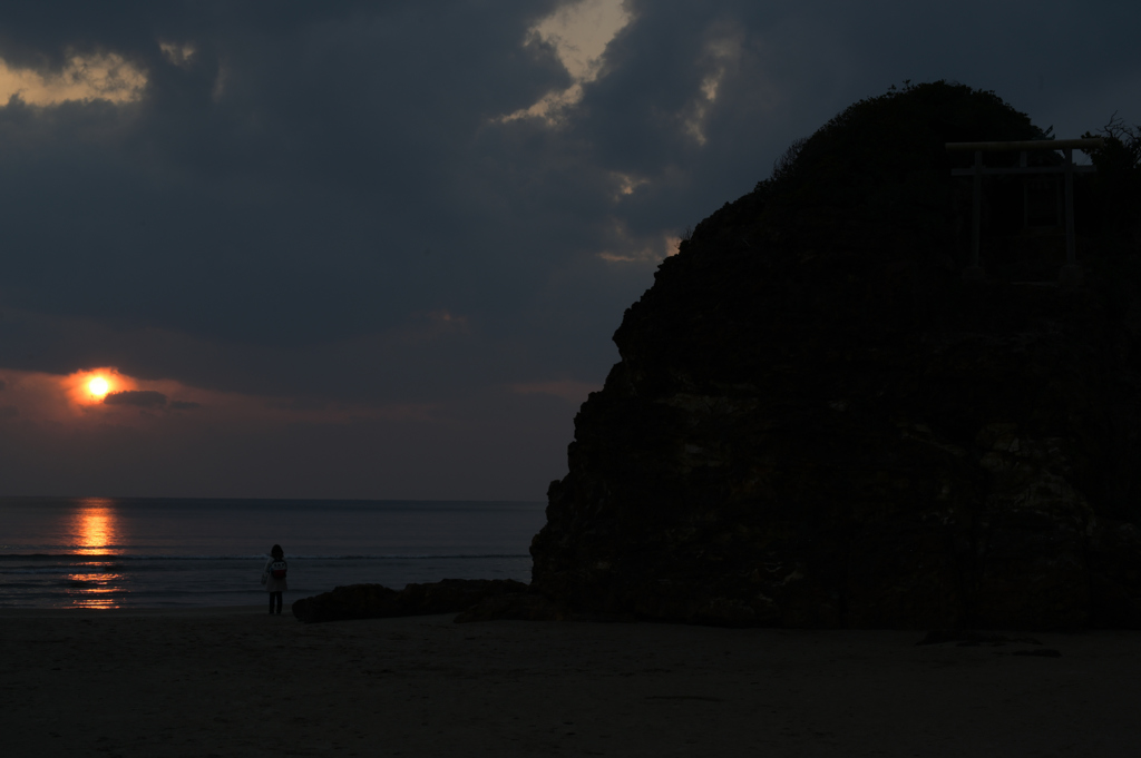 物想う弁天島