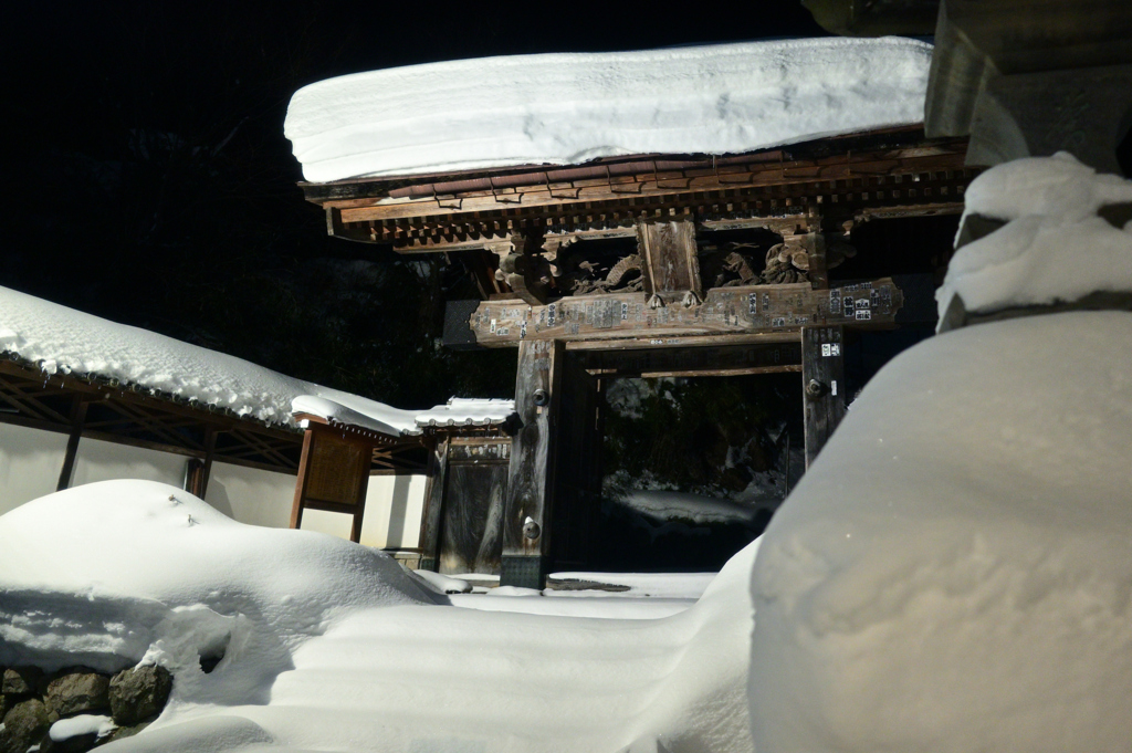 冬期の温泉寺