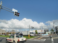 空と雲と信号機