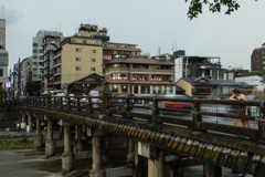 雨の三条大橋