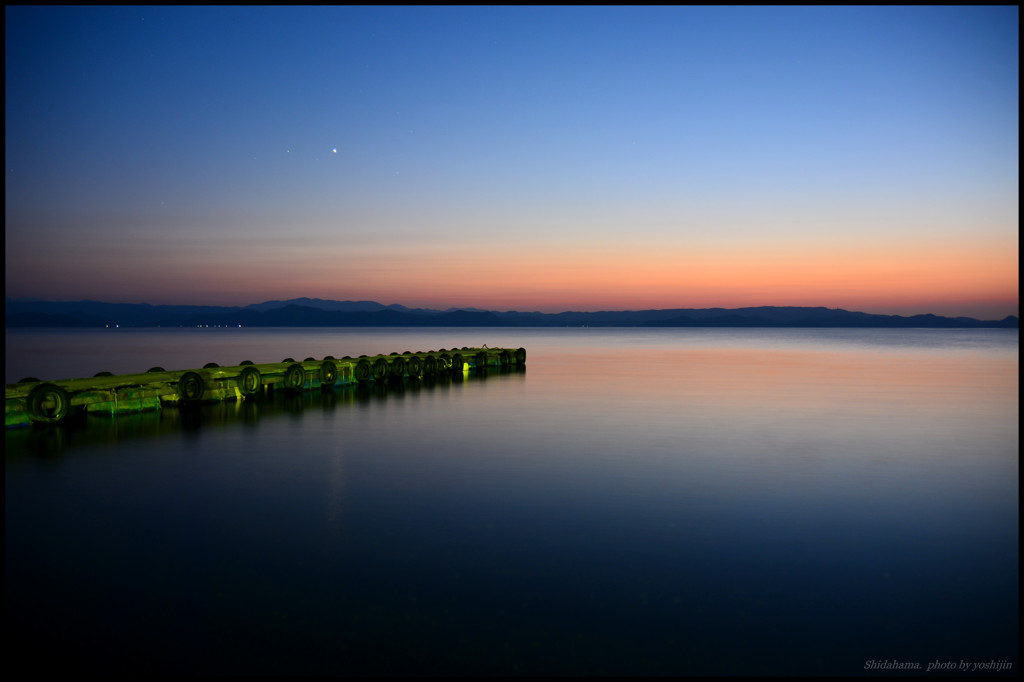 夜の境界線　　～志田浜の静かな夕暮れ～　１