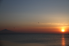 冬の利尻島と夕焼け