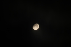 月