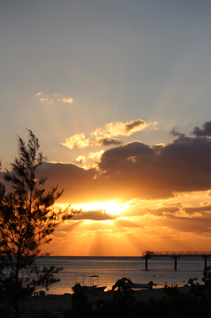 瀬長島の夕日