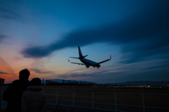 夕暮れとジェット機