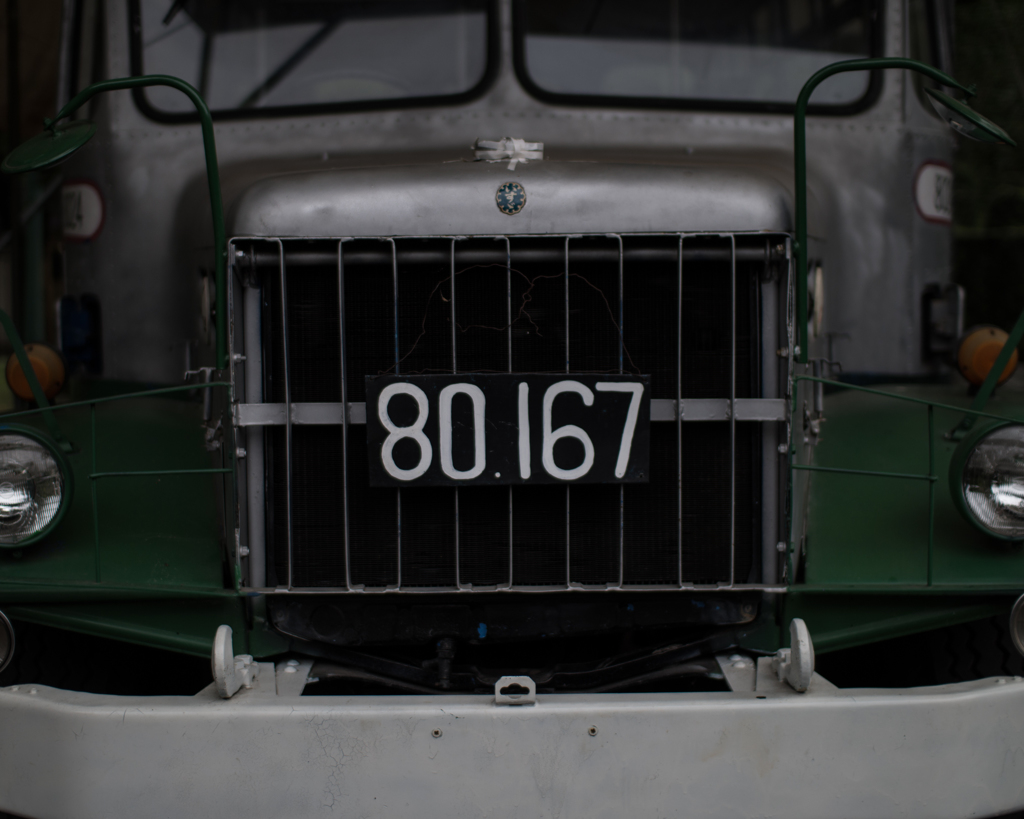 Bus