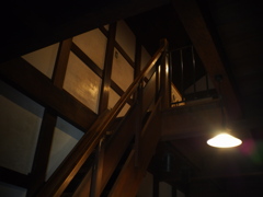 倉の階段