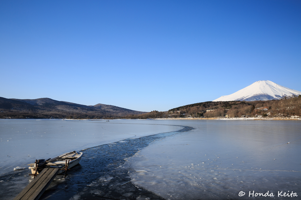 【山中湖の朝】