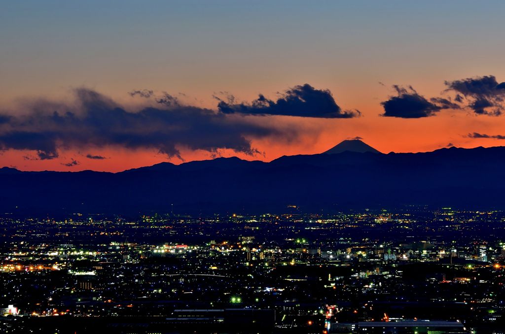 彼方の富士山