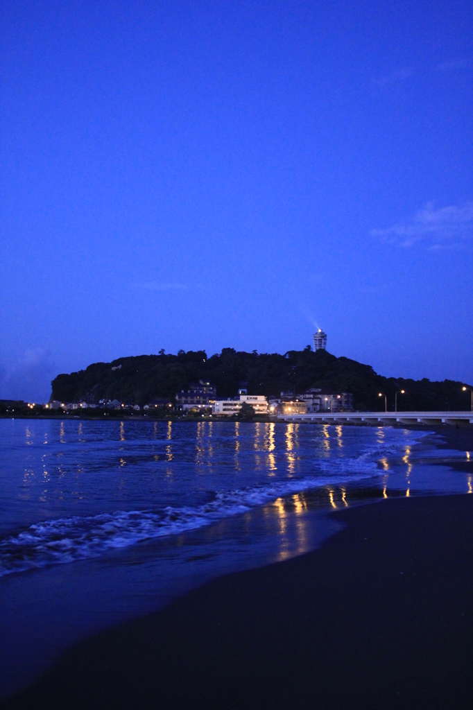 朝の江ノ島