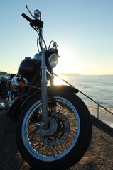 バイクと海
